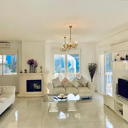 Lissa Luxe * Fuengirola