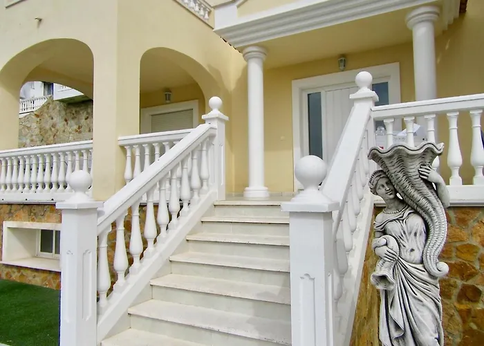 Lissa Luxe Fuengirola