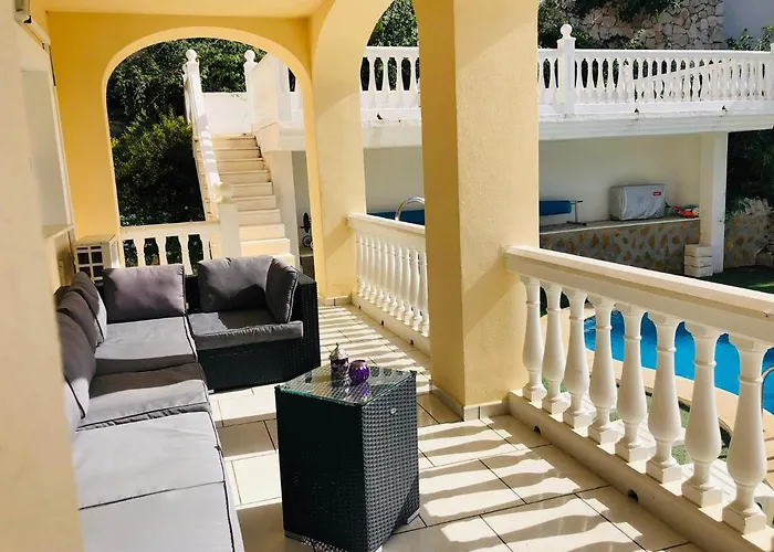 Villa Lissa Luxe Fuengirola