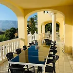 Lissa Luxe Villa *