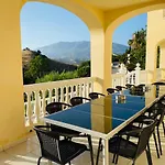 Lissa Luxe Villa *
