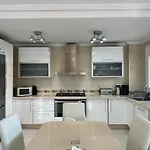 Lissa Luxe Fuengirola