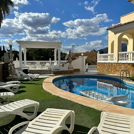 Lissa Luxe Villa