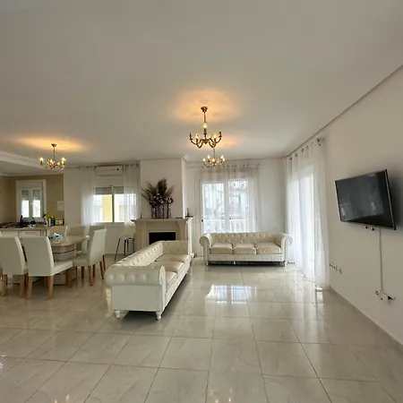 Lissa Luxe * פואנגירולה