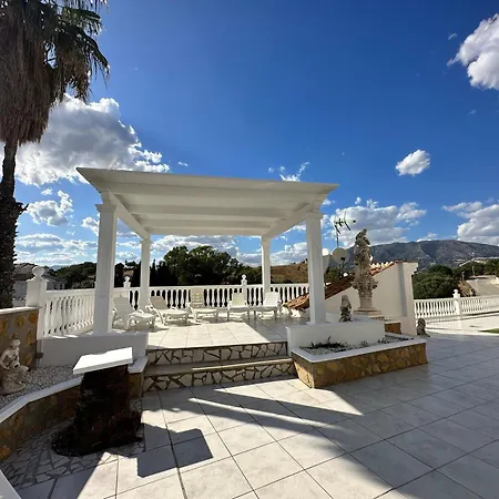 וילה Lissa Luxe *