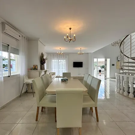 Lissa Luxe וילה