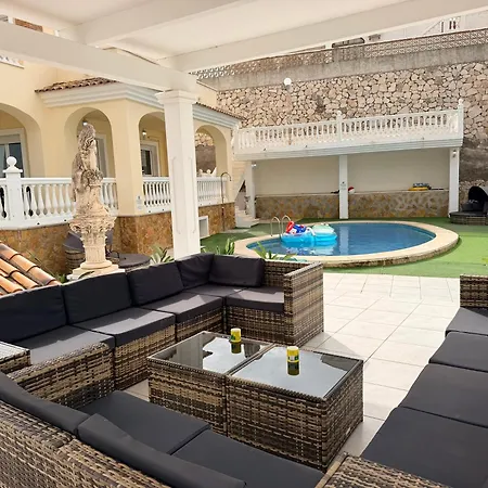 Lissa Luxe Villa *