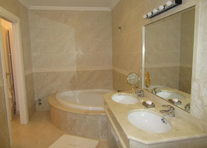 Lissa Luxe Villa Fuengirola