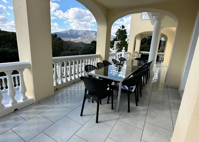 Villa Lissa Luxe Fuengirola