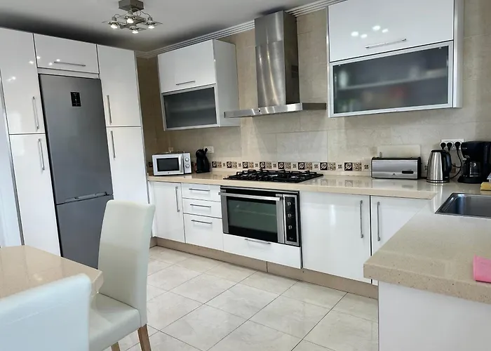 Villa Lissa Luxe Fuengirola